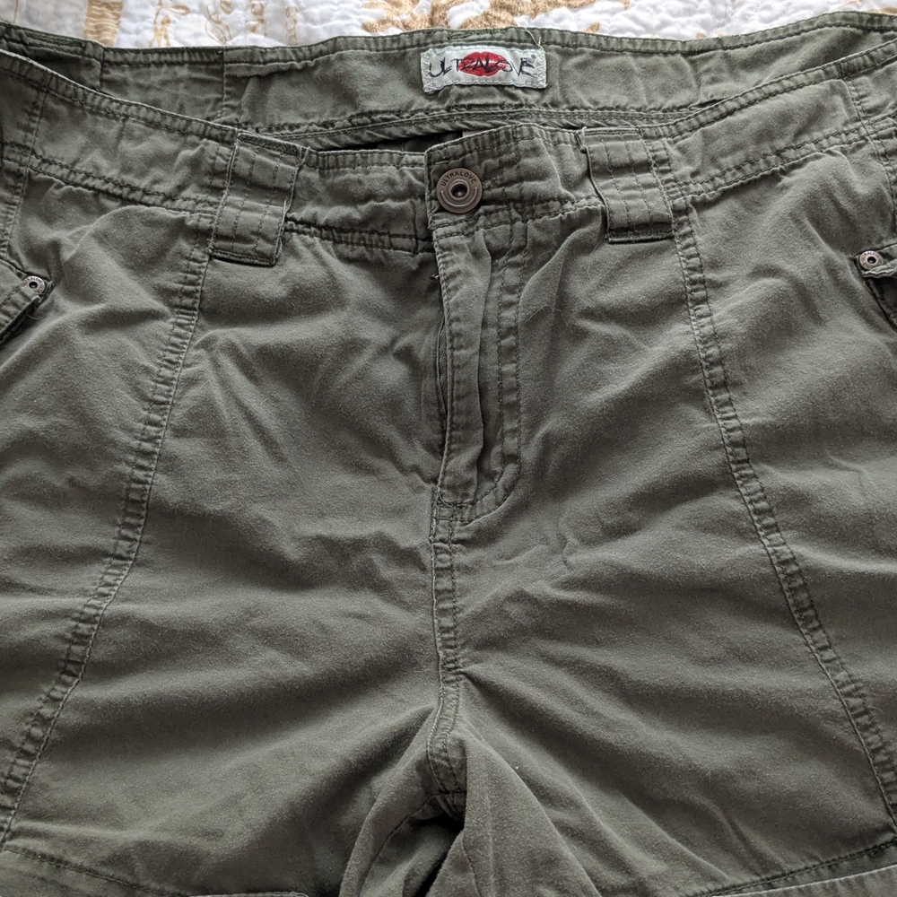 Green Cargo Shorts Relaxed Fit Cotton Blend